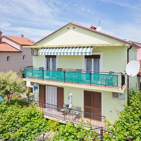 Grassi By Rent Istria 아파트 우마그