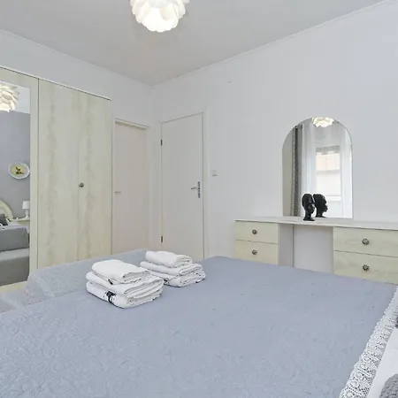 Grassi By Rent Istria Apartman *