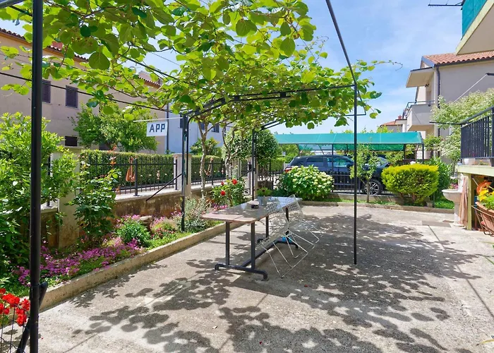 아파트 Grassi By Rent Istria 우마그