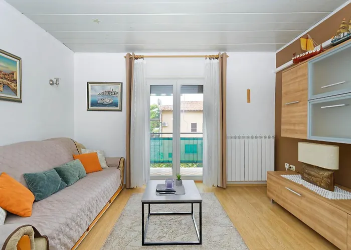 Grassi By Rent Istria * 우마그