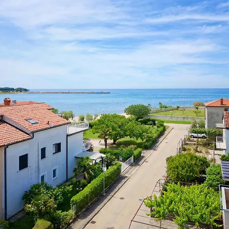 Grassi By Rent Istria * אומאג